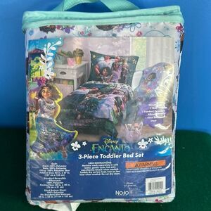 Disney Encanto 3 Piece Toddler Bed Set Comforter Fitted Sheet Pillowcase